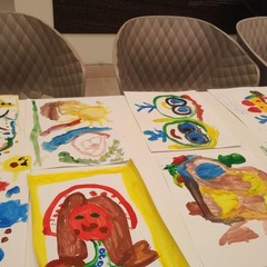 “Il ritratto del mio Supereroe”: a Spinazzola un laboratorio di pittura per la Festa del Papà