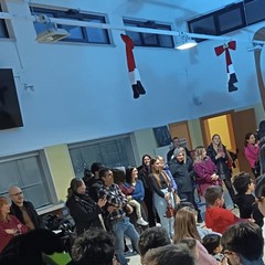 Tra musica, tradizioni e divertimento: la comunità di Spinazzola accoglie la Befana