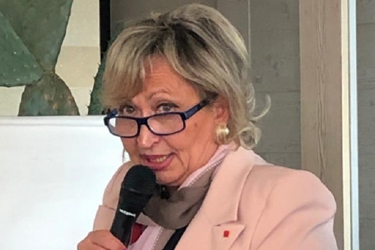 Angela Dell'Olio