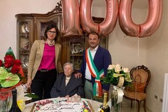 Spinazzola festeggia i 100 anni della maestra Pina Pernice