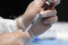 Vaccini anti-Covid, quasi 25 mila quarte dosi somministrate nella Bat