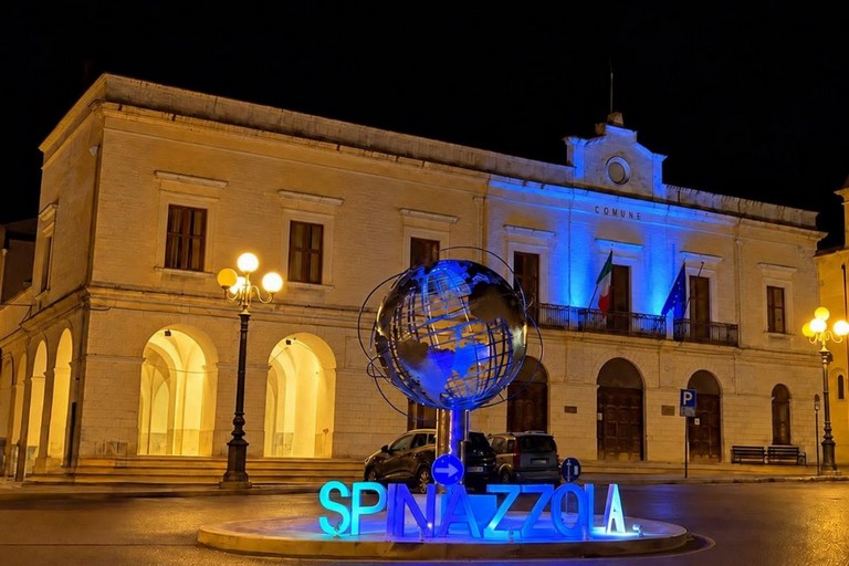 Spinazzola si illumina di blu per la Settimana Nazionale della Dislessia