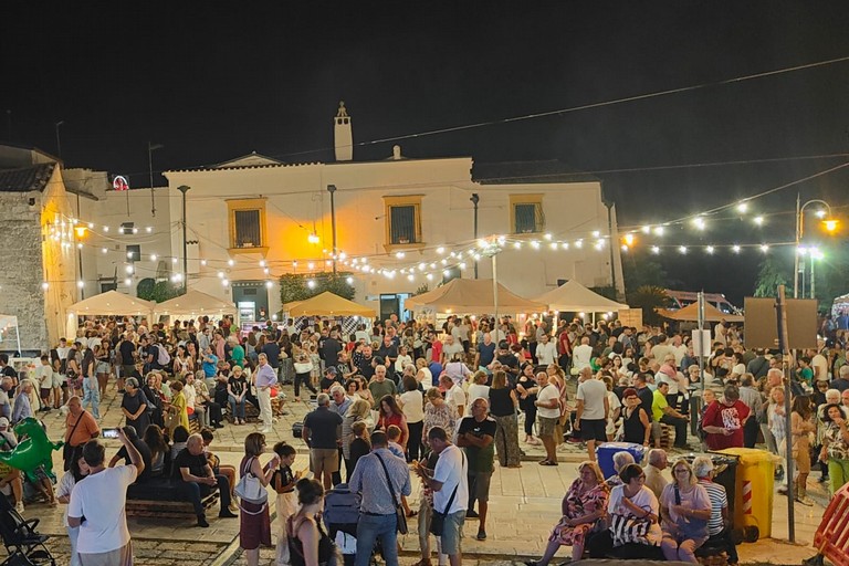 Festa della Salsiccia di Spinazzola: un successo che chiude l’estate il calendario degli eventi estivi in città