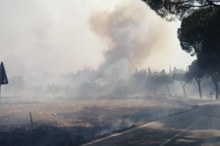 Incendio a Castel del Monte