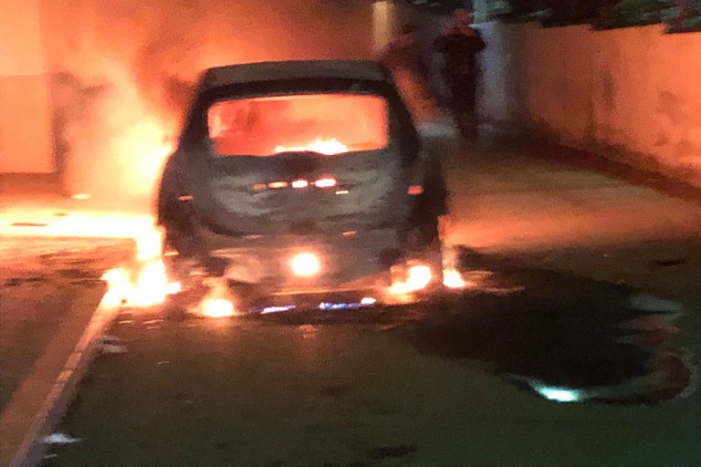 Incendio auto Di Noia