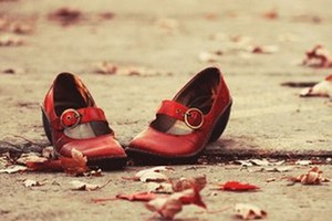 scarpe rosse femminicidio