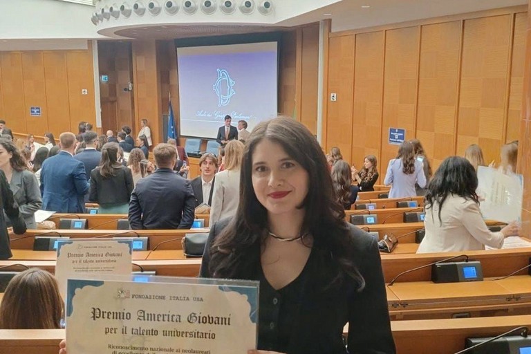 Talenti di Spinazzola: Alessandra Battaglia riceve il "Premio America Giovani"