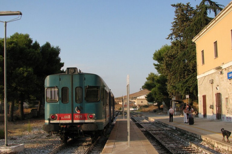 stazione canosa